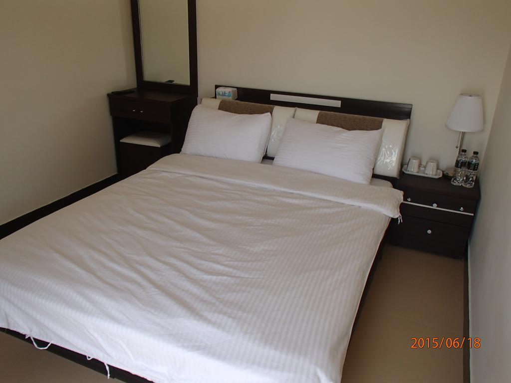 成功民宿 Km Bed And Breakfast Jinhu Exteriör bild